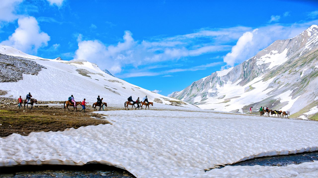 Amazing Kashmir Tour Package
